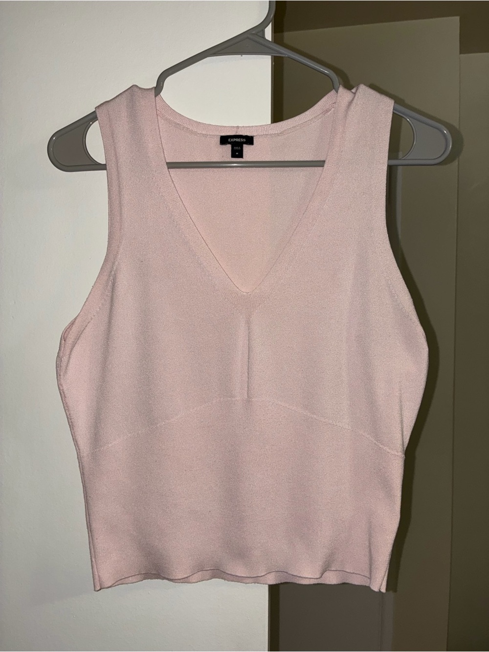 Express Pale Pink V-Neck Sleeveless Knit Tank Medium